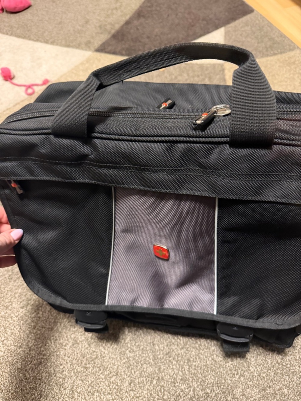 Stylish Black and Gray Swiss Gear Briefcase - Professional Carry Bag